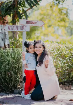 Pratishtha with her Daughter